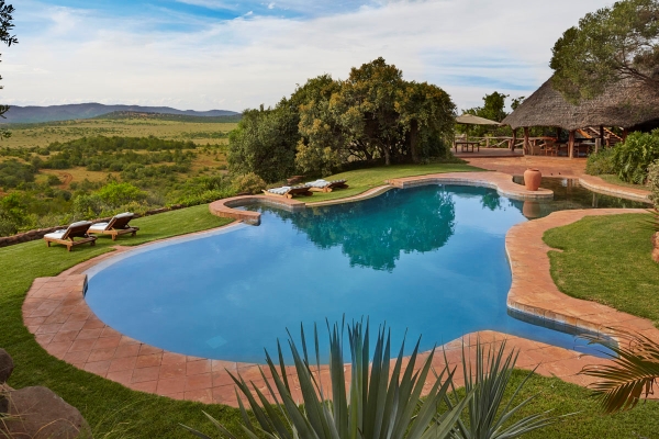 Laragai House pool