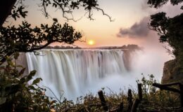 A seasonal guide to Victoria Falls