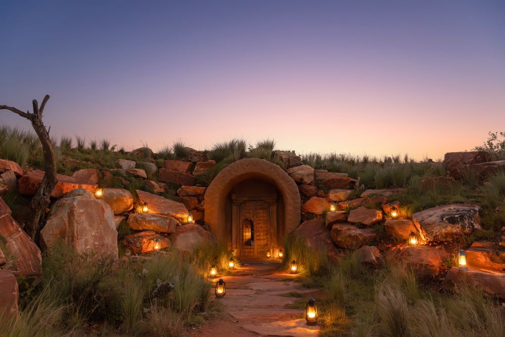 Private safari lodges, camps and beach villas