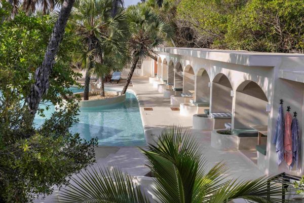 The Cabanas swimming pool 600x400